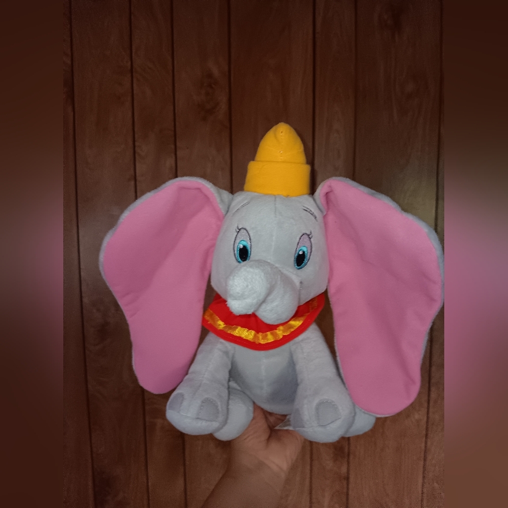 Walt DISNEY's DUMBO KOHLS CARES 10 INCH STUFFED PLUSH FIGURE animal doll toy